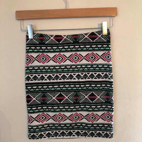 80s inspired mini skirt - Picture 2 of 2